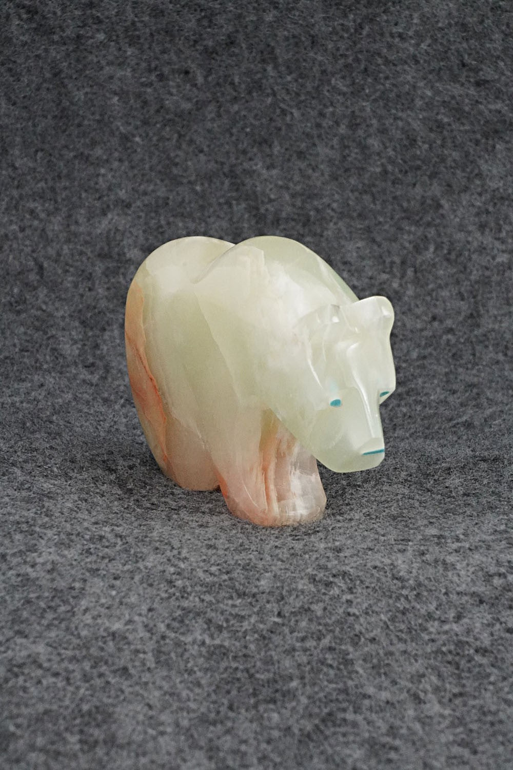 Bear Zuni Fetish Carving - Kenric Laiwakete