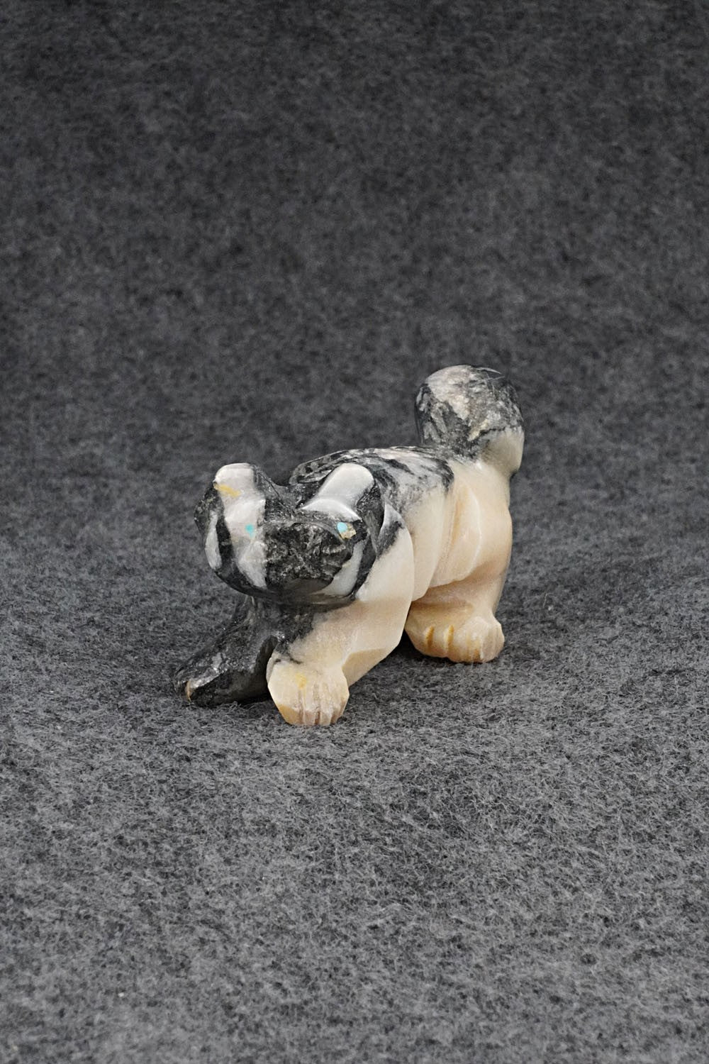 Badger Zuni Fetish Carving - Tony Mackel