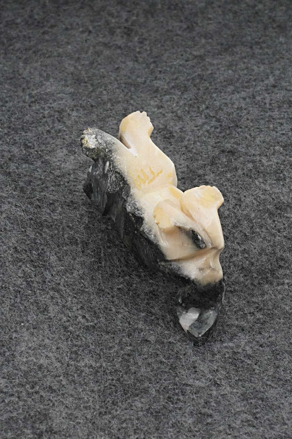 Badger Zuni Fetish Carving - Tony Mackel