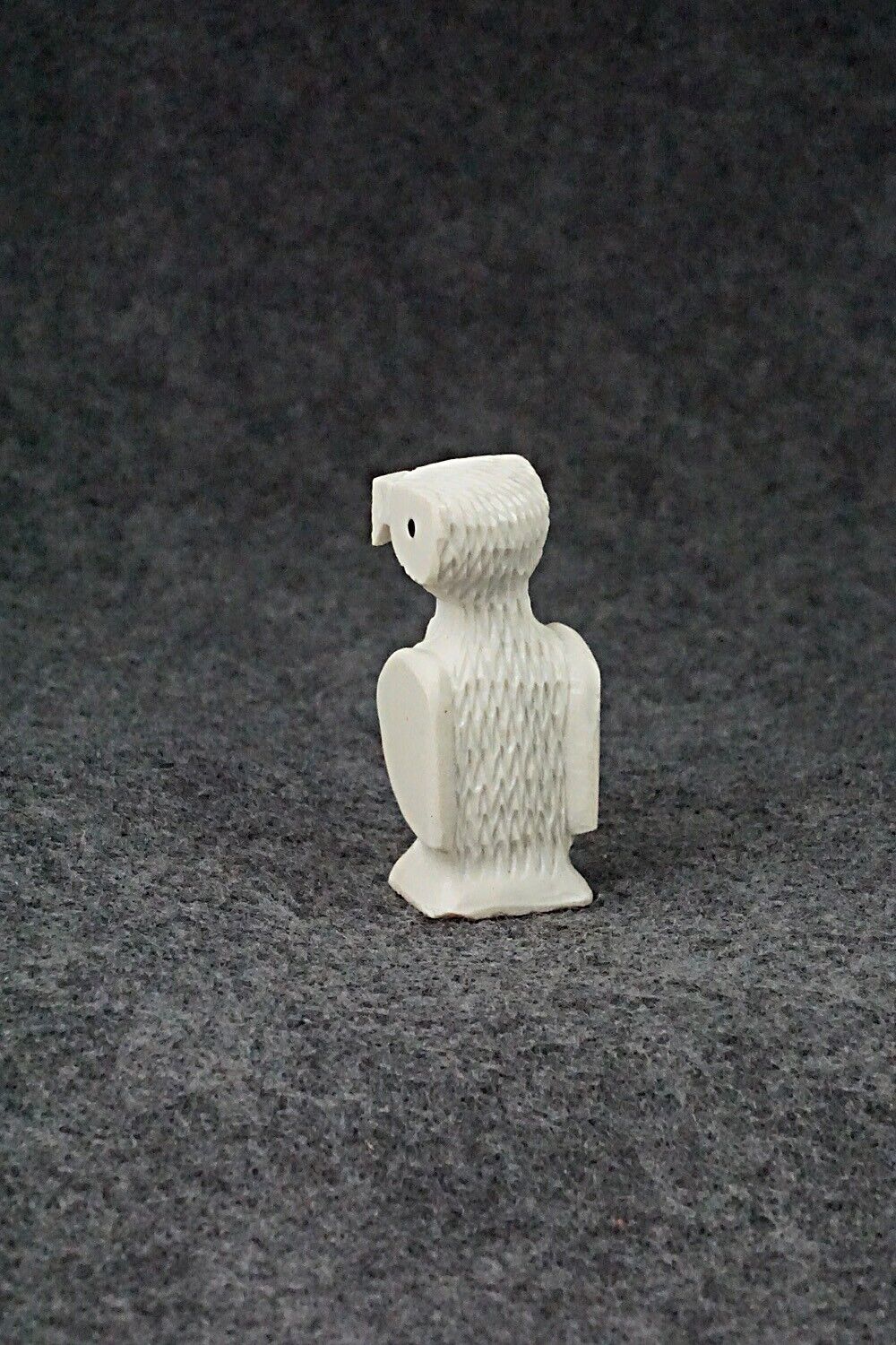 Owl Zuni Fetish Carving - Jesus Espino