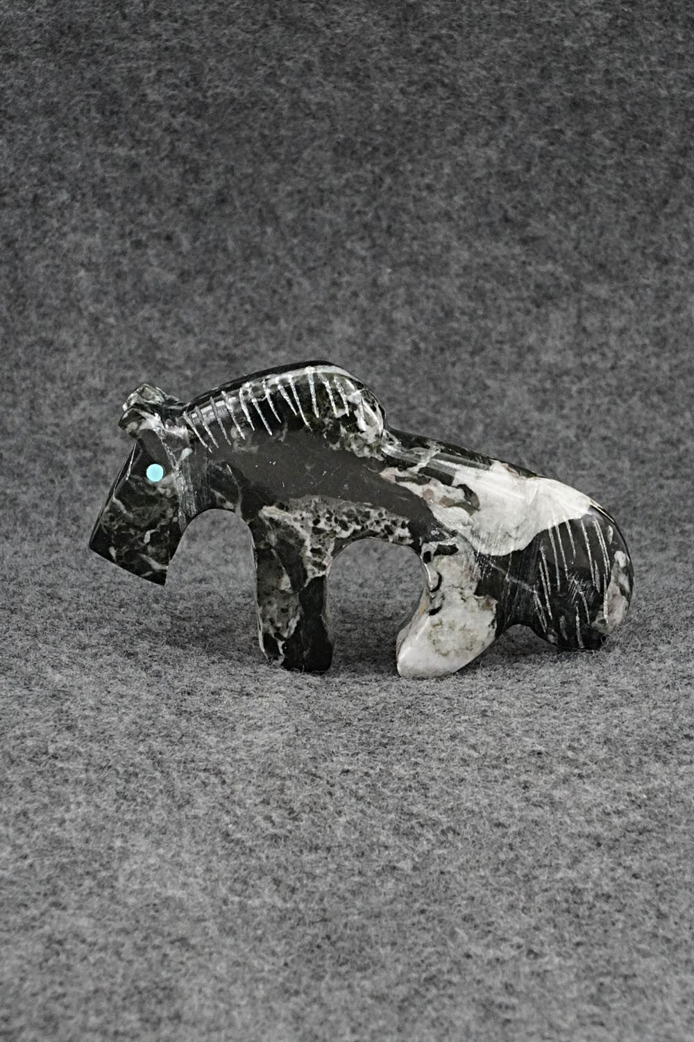 Horse Zuni Fetish Carving - Kenric Laiwakete
