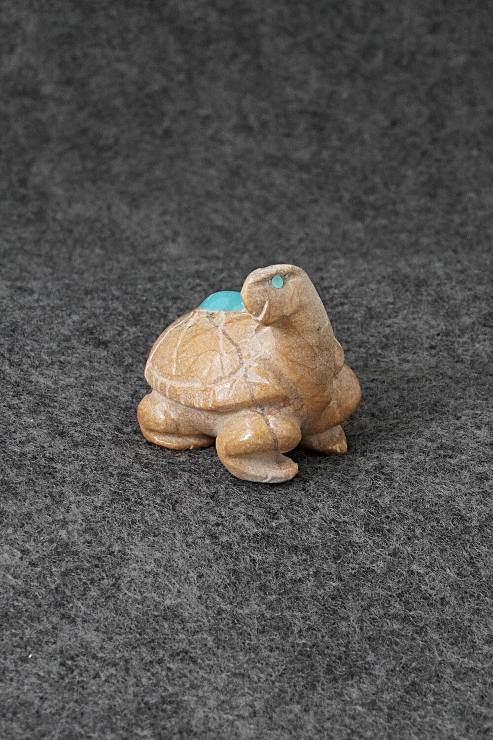 Turtle Zuni Fetish Carving - Freddie Leekya