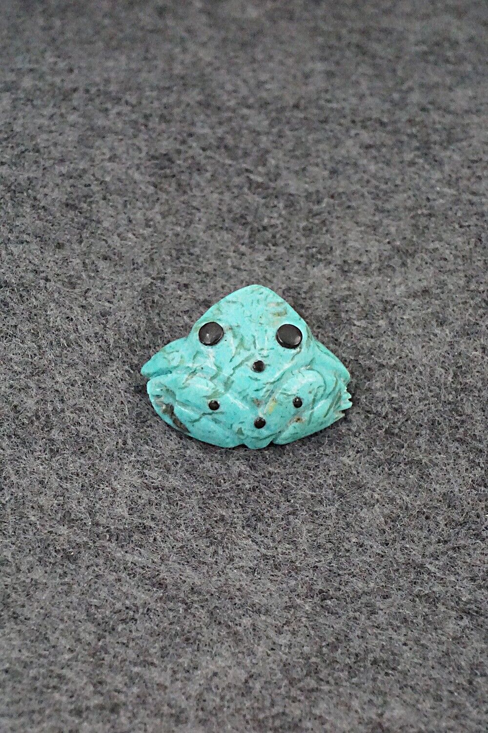Frog Zuni Fetish Carving - Reynold Lunasee