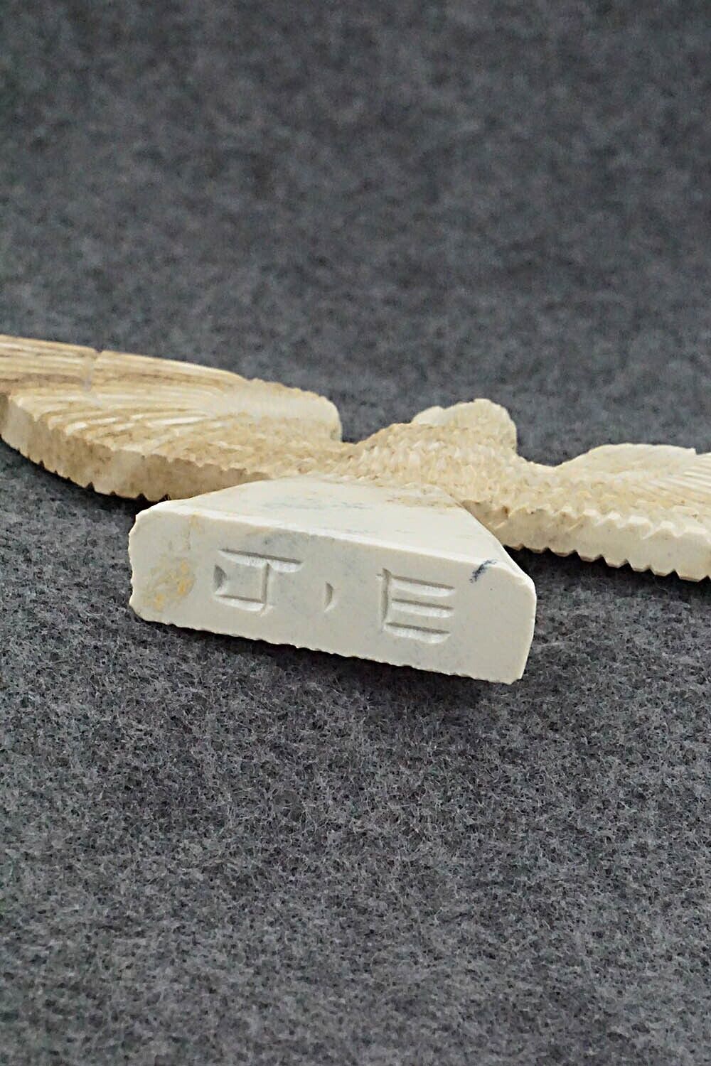Eagle Zuni Fetish Carving - Jesus Espino