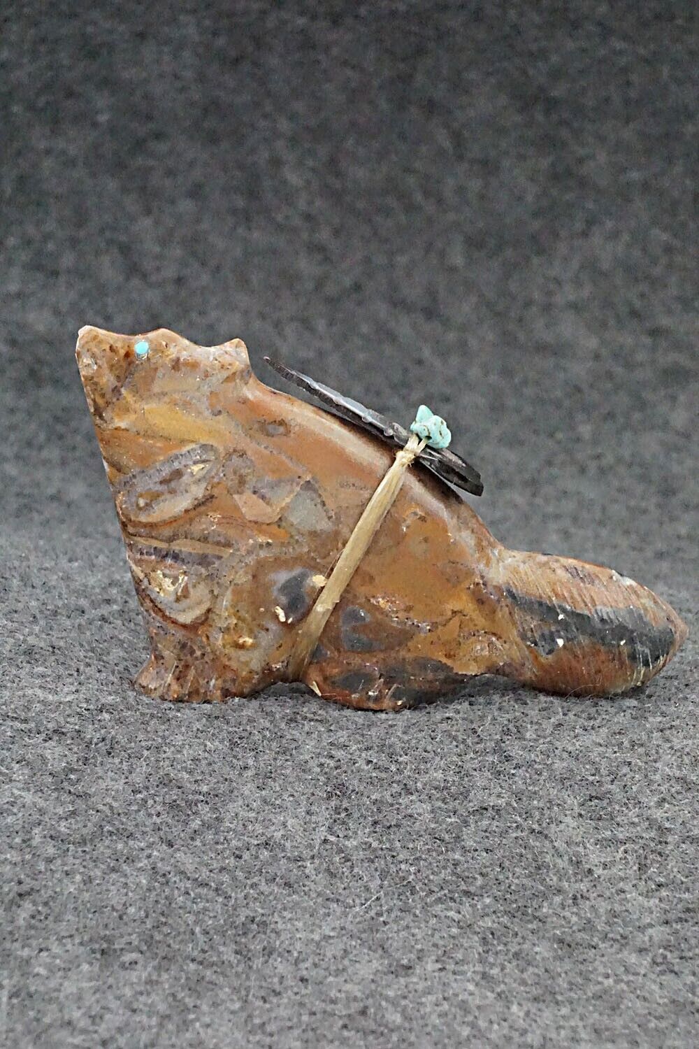 Wolf Zuni Fetish Carving - Daphne Quam