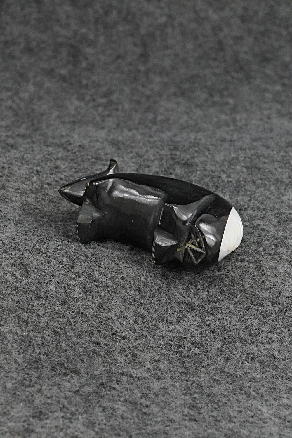 Skunk Zuni Fetish Carving - Calvert Bowanie