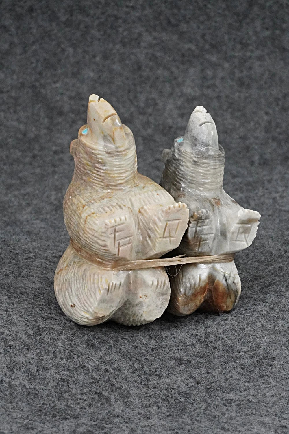 Bear Zuni Fetish Carving - Farlan & Paulette Quam