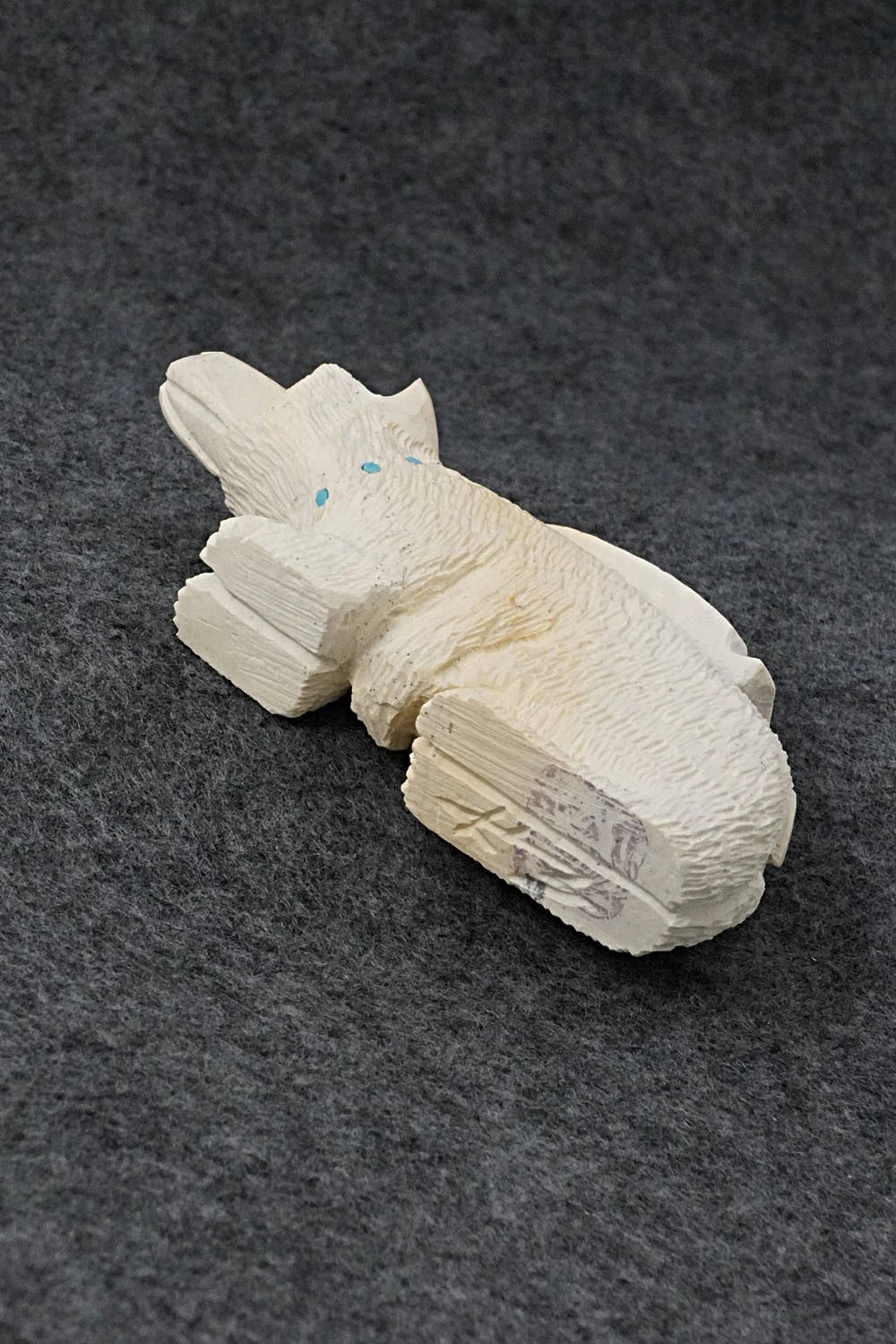 Bear Zuni Fetish Carving - Adrian Cachini