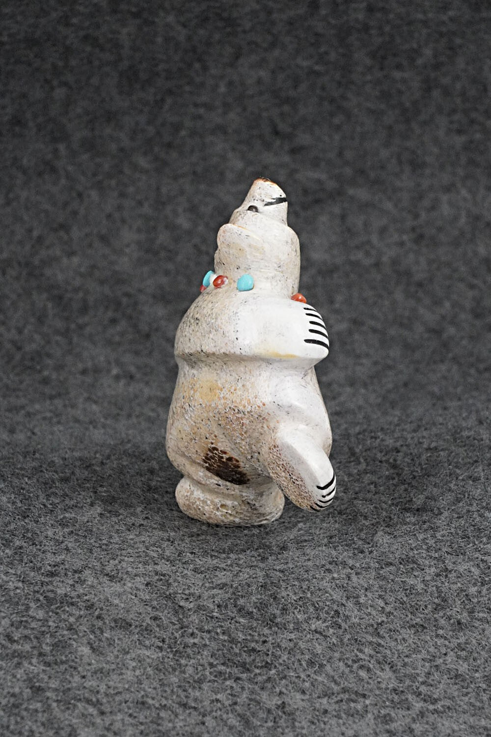 Bear Zuni Fetish Carving - Claudia Peina