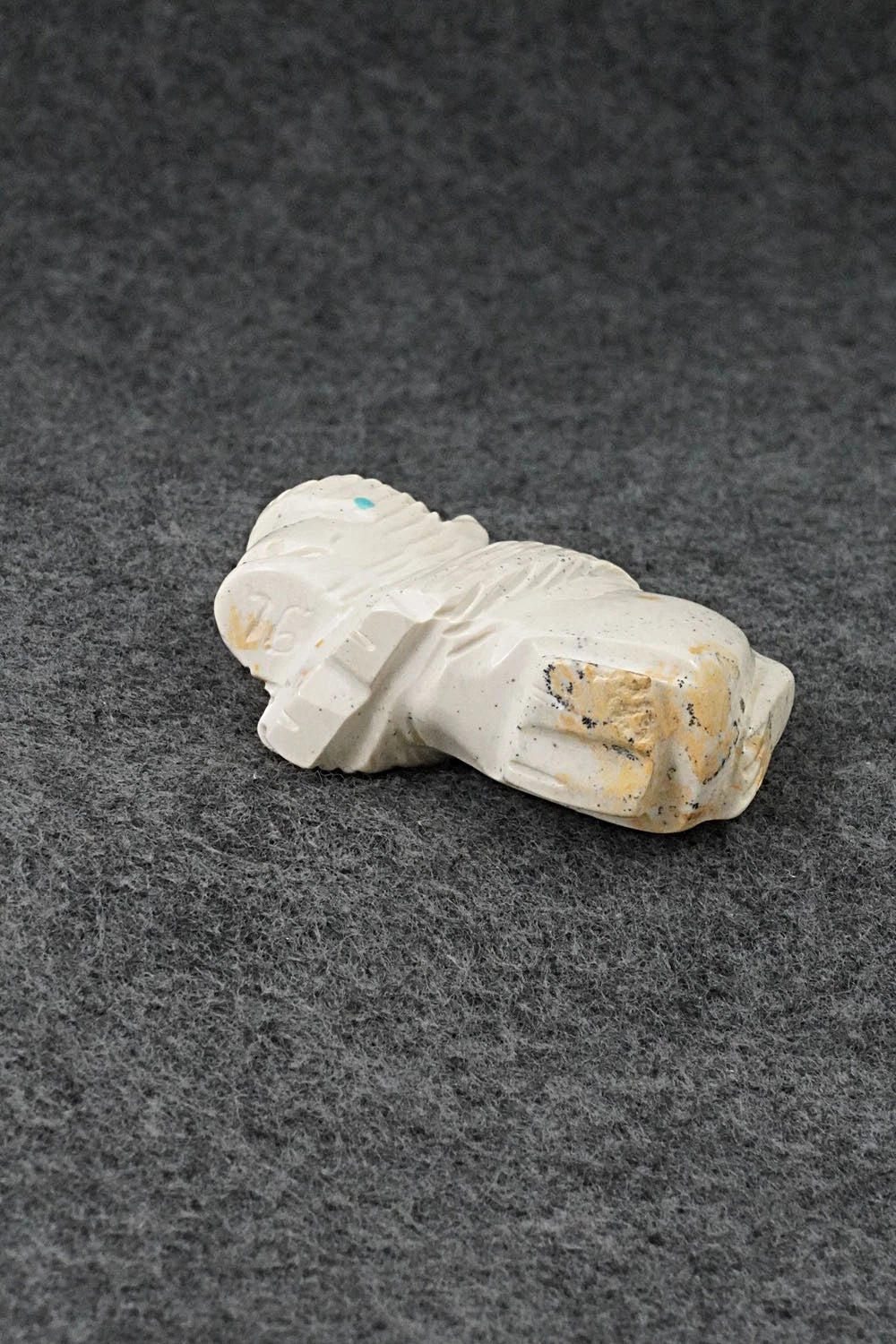 Buffalo Zuni Fetish Carving - Gilbert Lonjose