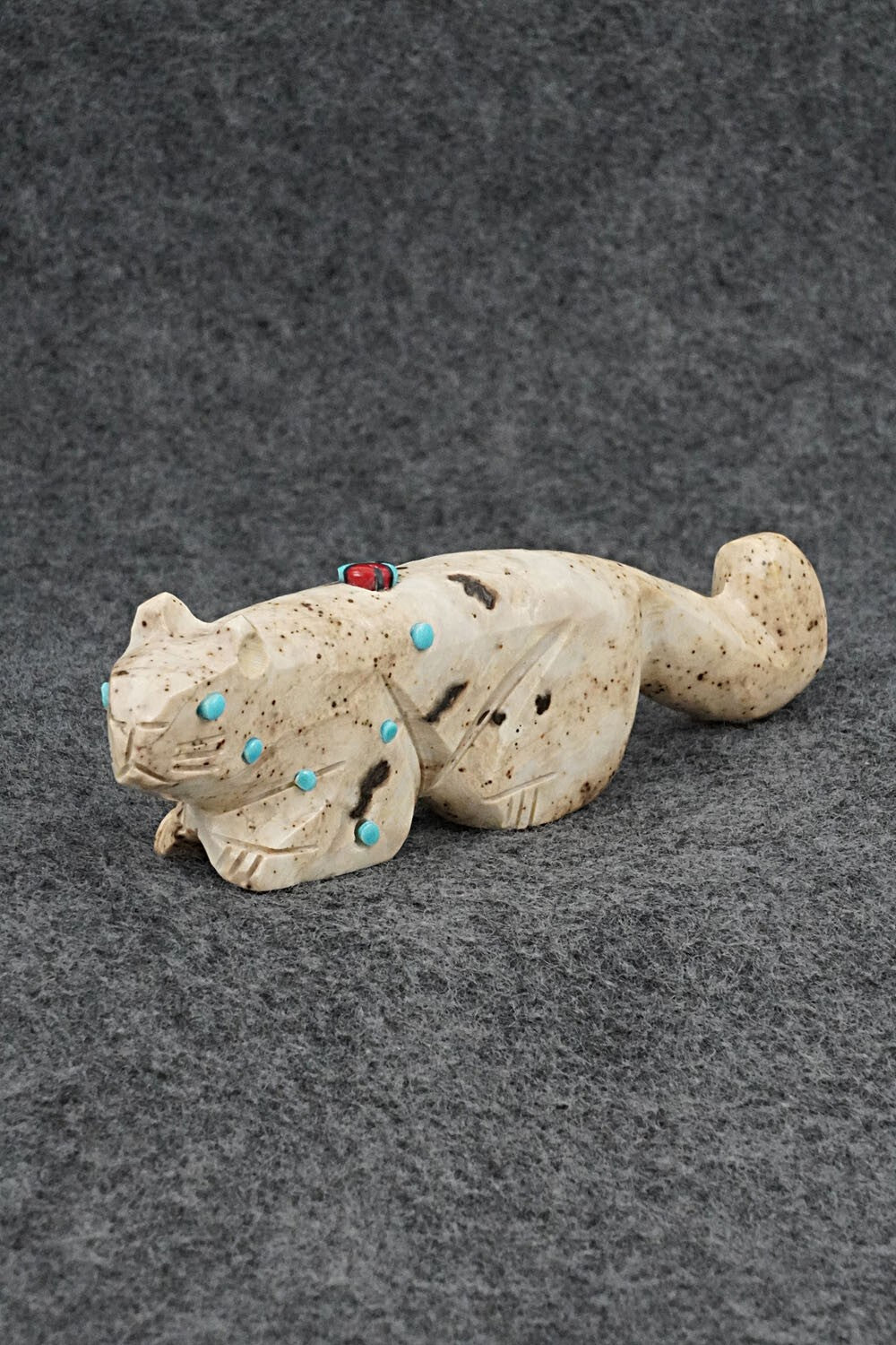 Mountain Lion Zuni Fetish Carving - Danette Laate