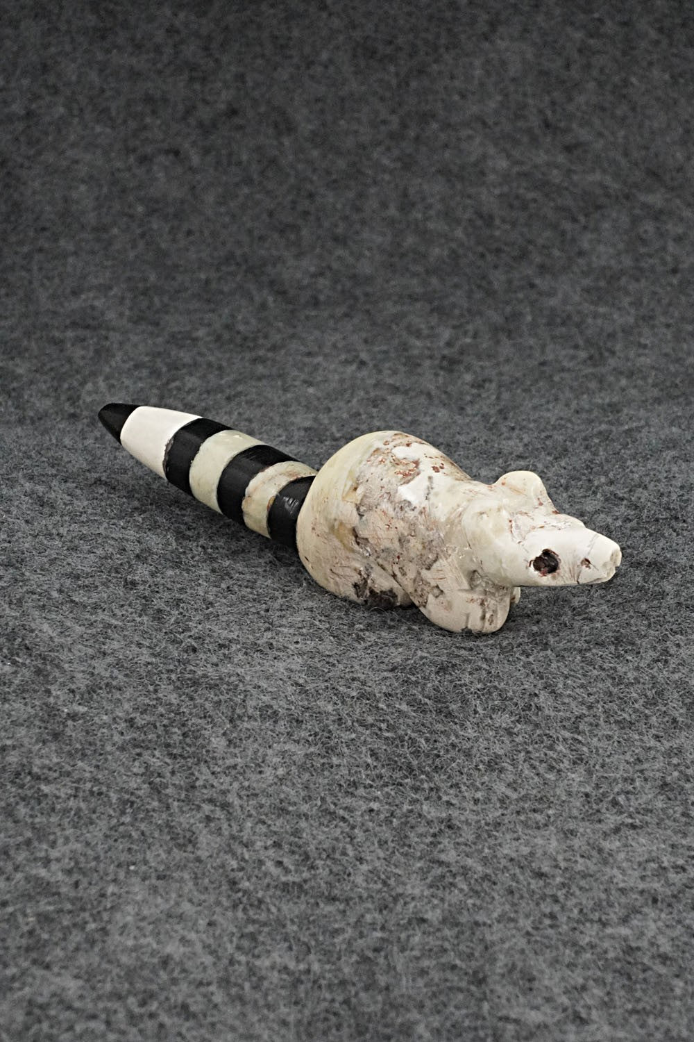 Raccoon Zuni Fetish Carving - Justin Red Elk