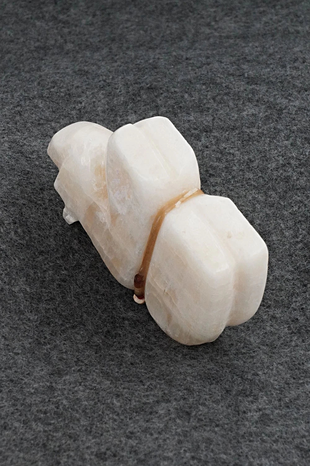 Bear Zuni Fetish Carving - Benina Kallestewa