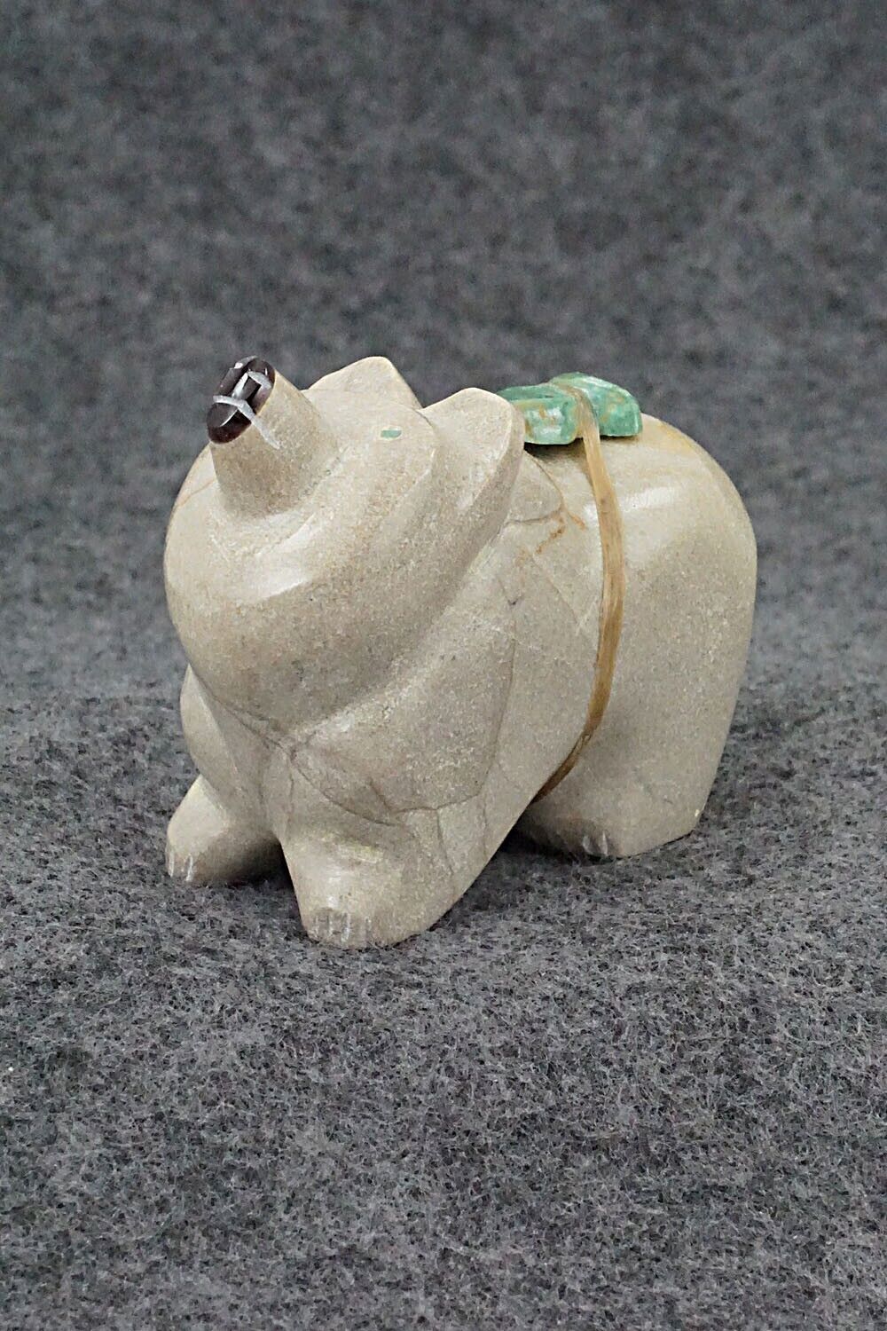 Bear Zuni Fetish Carving - Lyndric Leekya