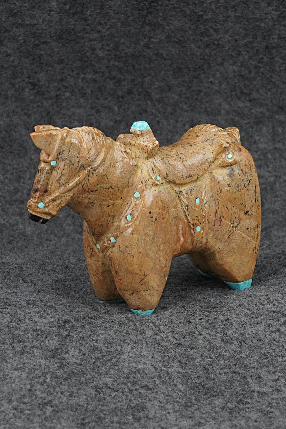 Horse Zuni Fetish Carving - Freddie Leekya