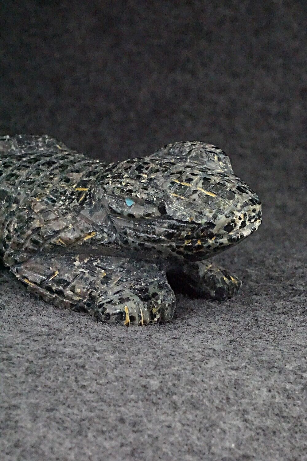 Lizard Zuni Fetish Carving - Tony Mackel