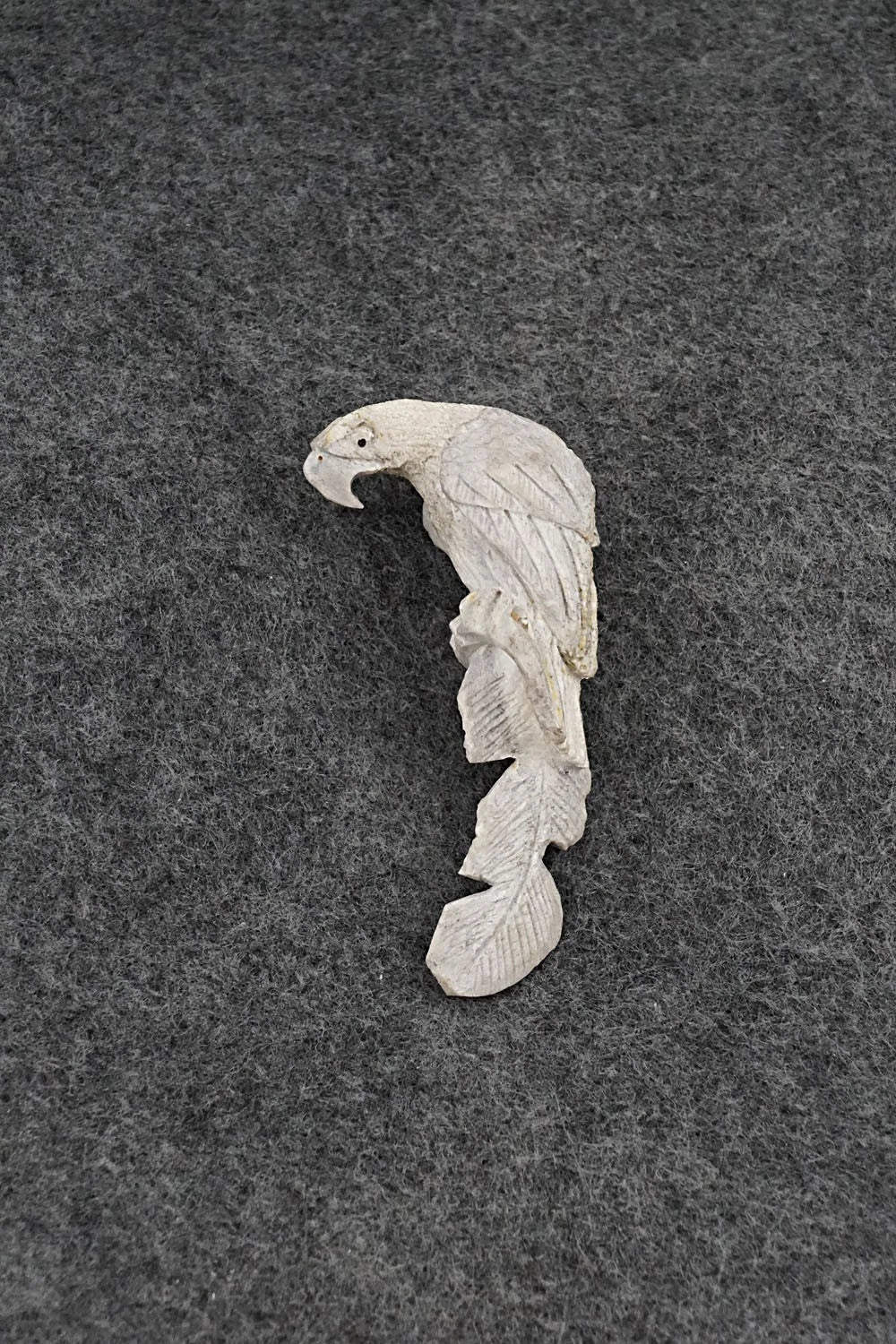 Eagle Zuni Fetish Carving - Lewis Malie