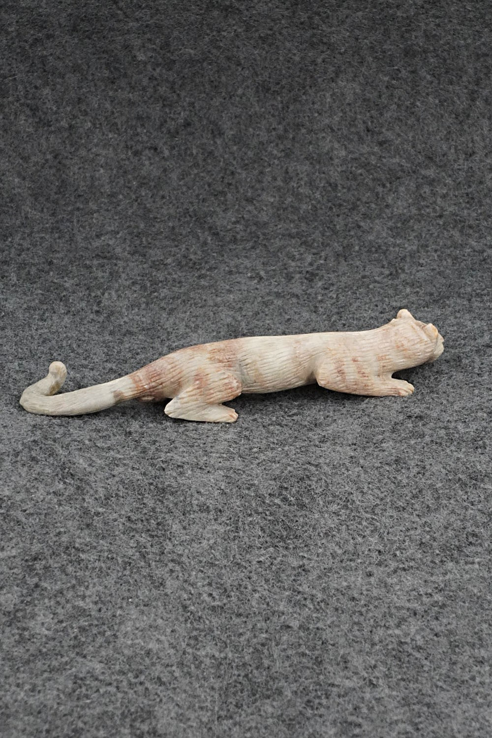 Mountain Lion Zuni Fetish Carving - Lance Cheama