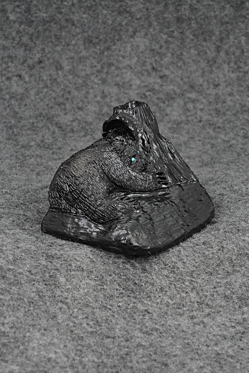 Bear Zuni Fetish Carving - Henrietta Martinez