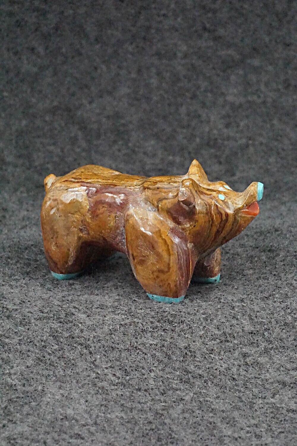 Pig Zuni Fetish Carving - Freddie Leekya