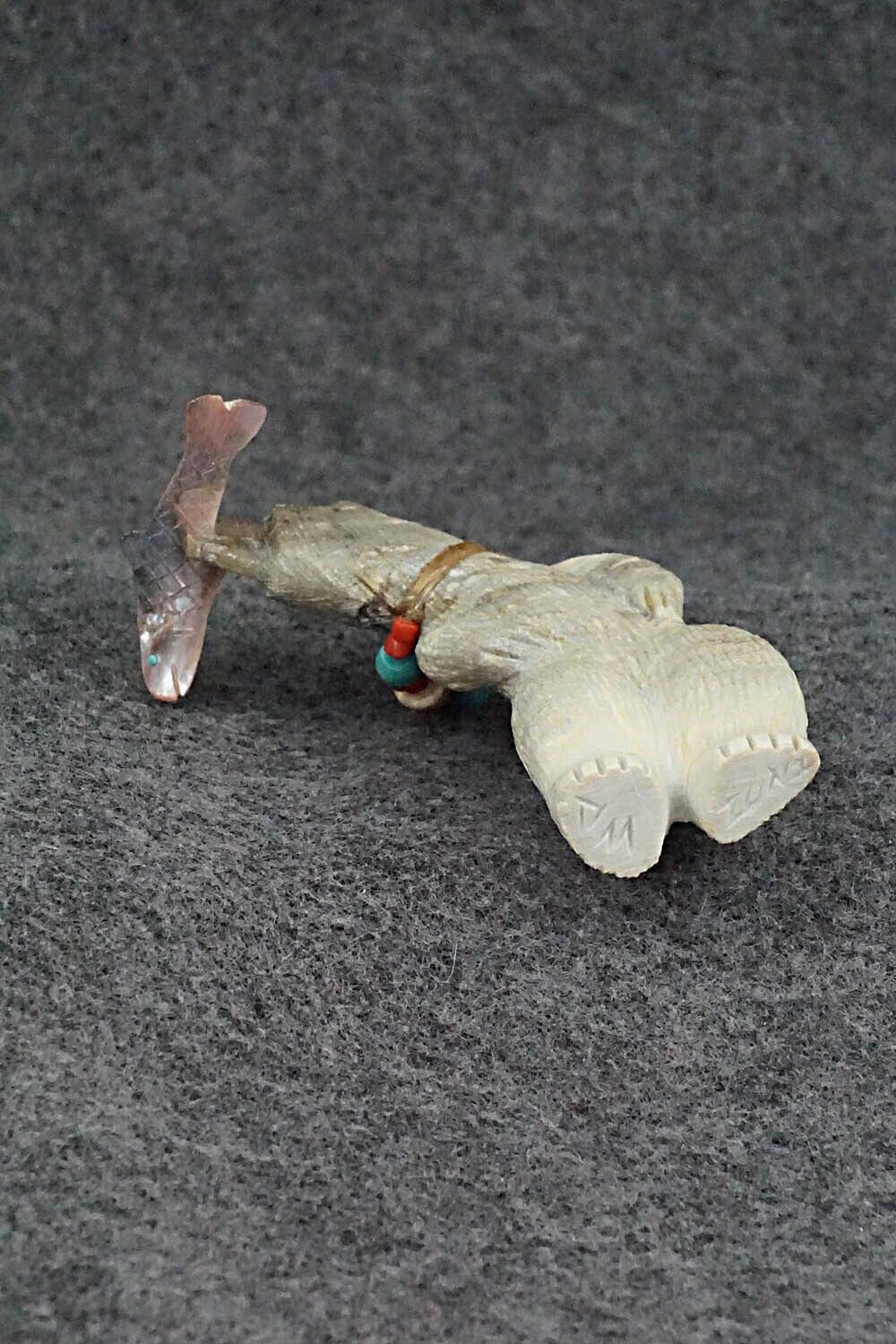Bear with Fish Zuni Fetish Carving - Douglas Martza