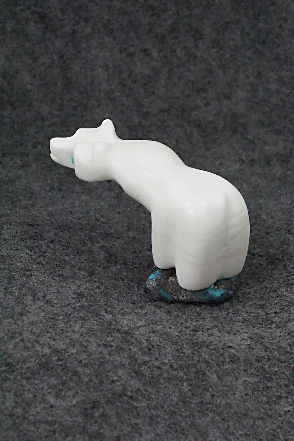 Bear Zuni Fetish Carving - Shanice Hattie