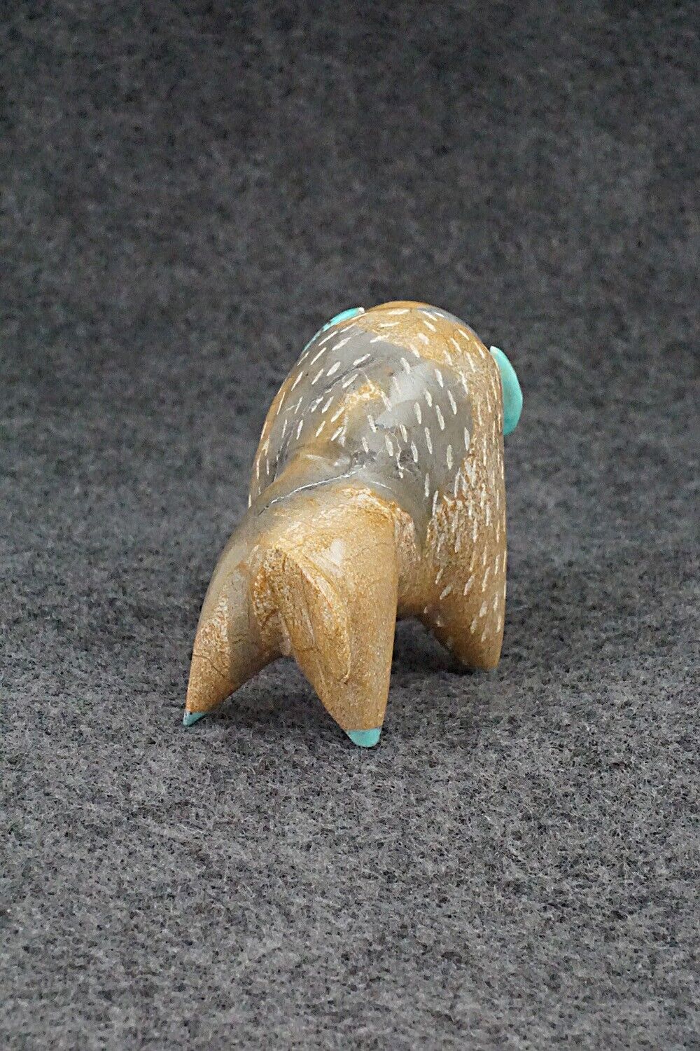 Buffalo Zuni Fetish Carving - Enrike Leekya