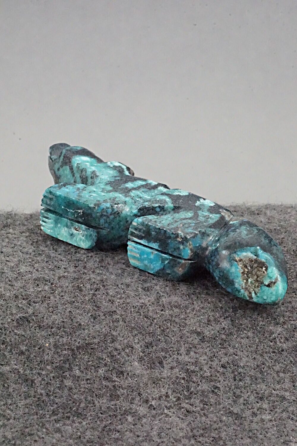 Wolf Zuni Fetish Carving - Reynold Lunasee