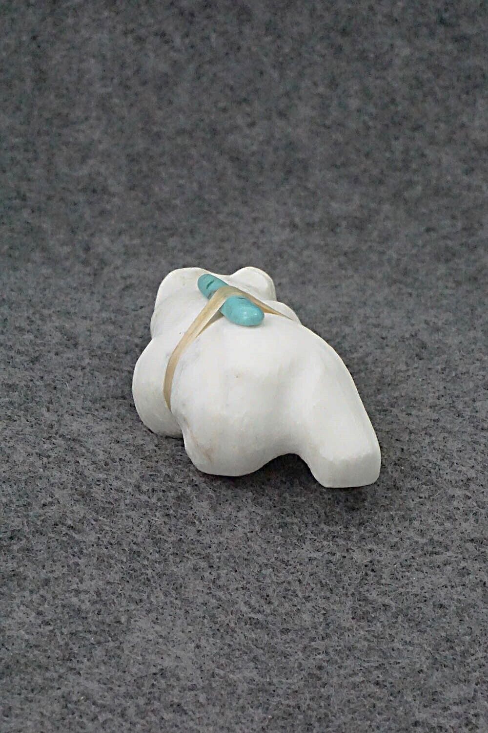 Bear Zuni Fetish Carving - Herbert Halate