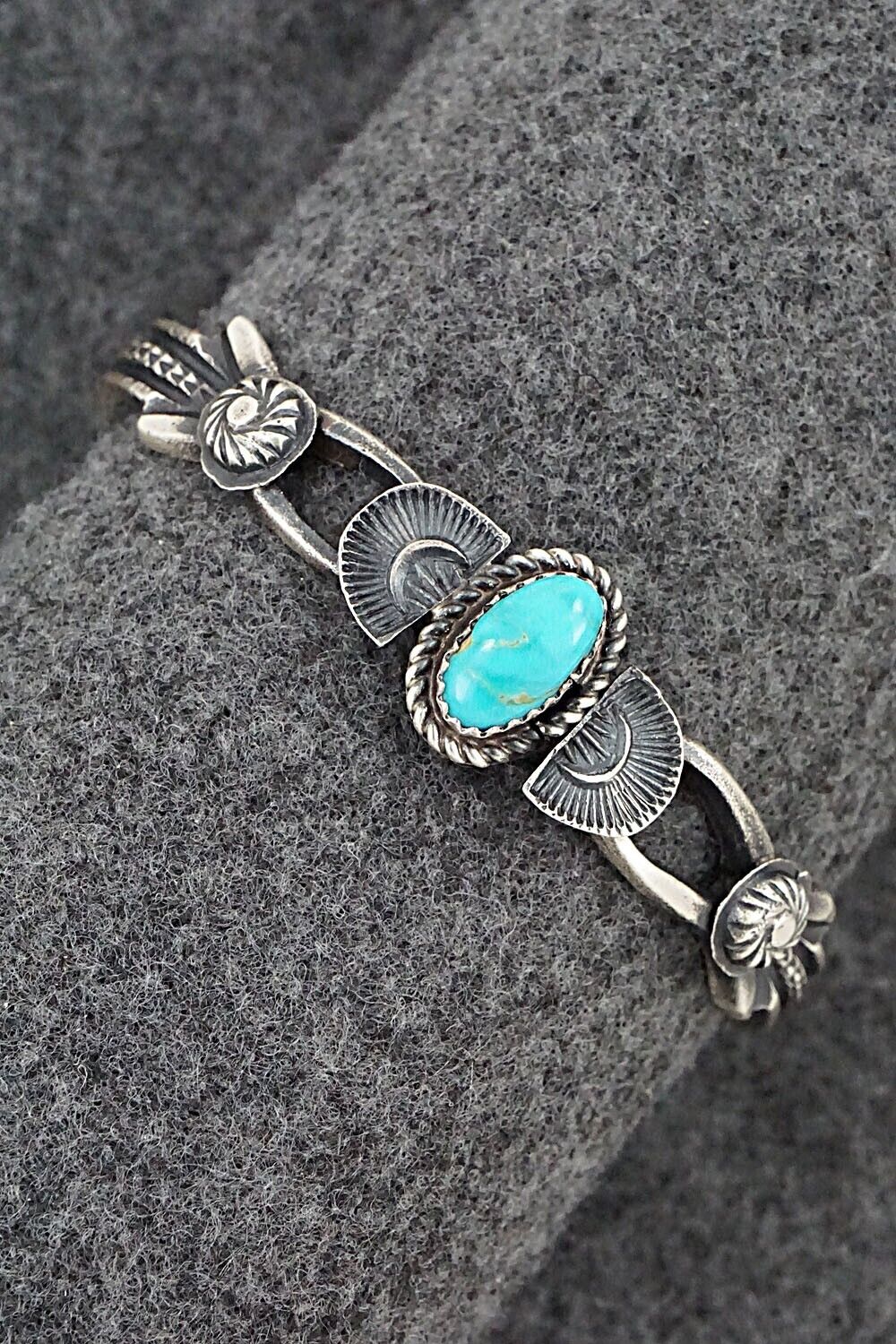 Turquoise & Sterling Silver Bracelet - Eva & Linberg Billah