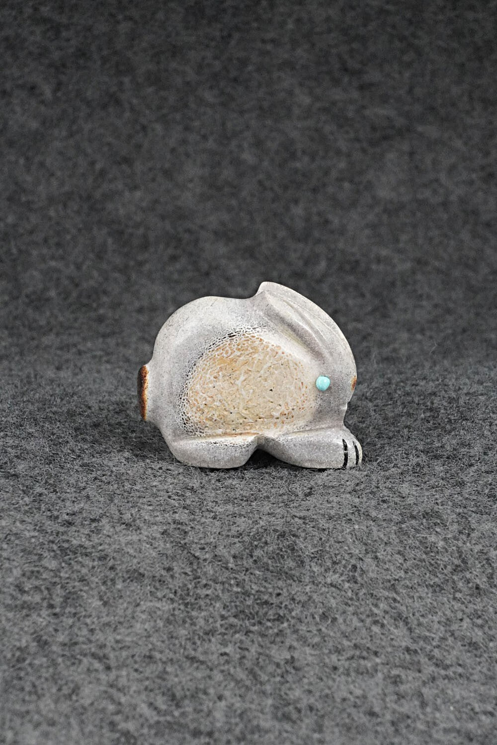 Rabbit Zuni Fetish Carving - Claudia Peina