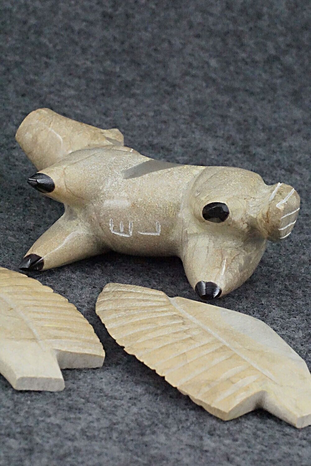 Pegasus Horse Zuni Fetish Carving - Enrike Leekya