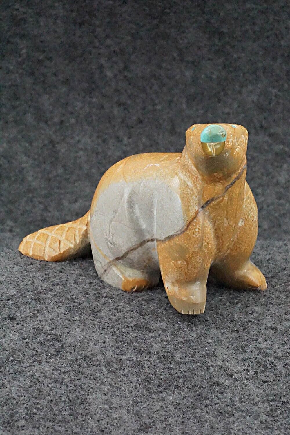 Beaver Zuni Fetish Carving - Enrike Leekya