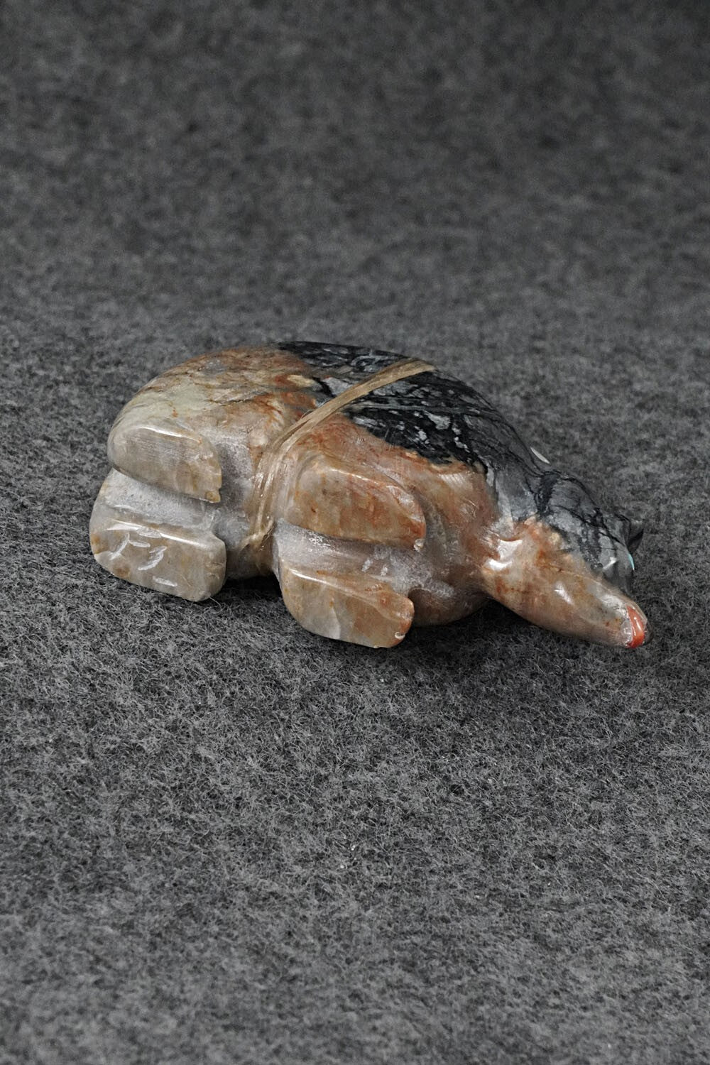 Bear Zuni Fetish Carving - Freddie Leekya