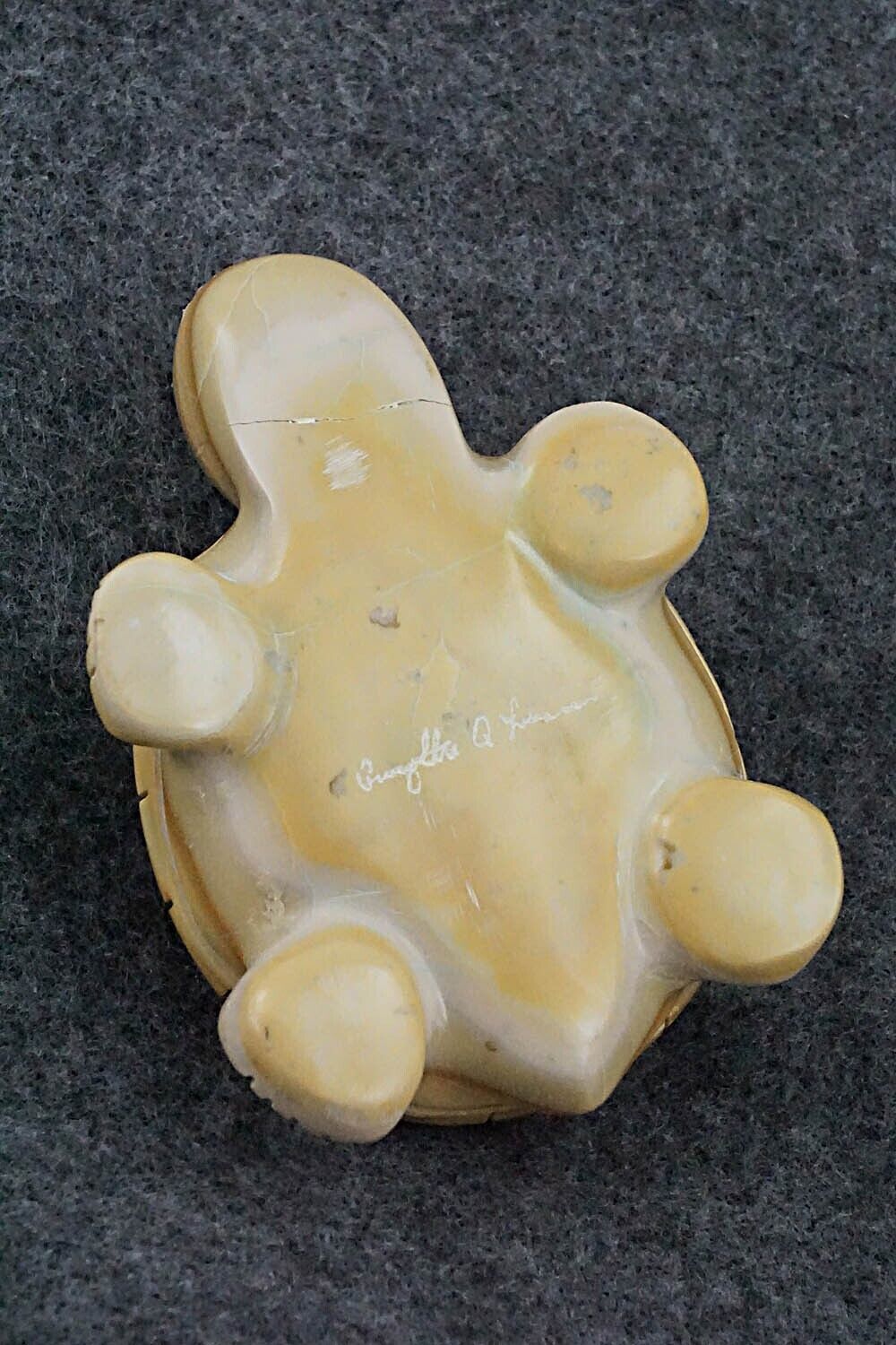 Turtle Zuni Fetish Carving - Reynold Lunasee