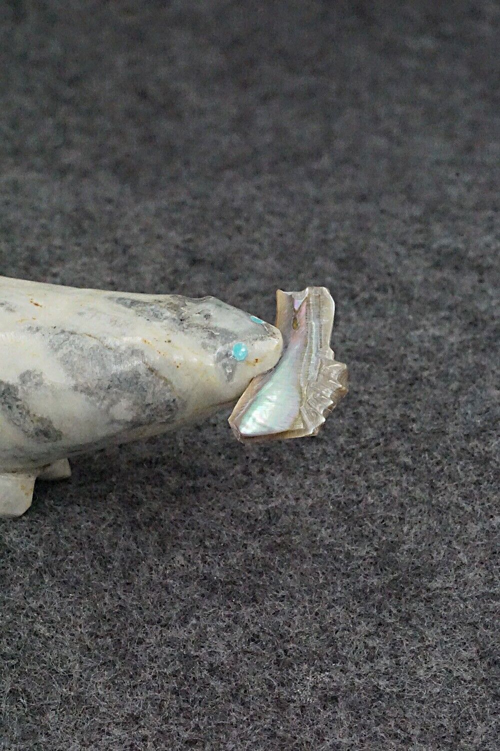 Otter with Fish Zuni Fetish Carving - Delvin Leekya