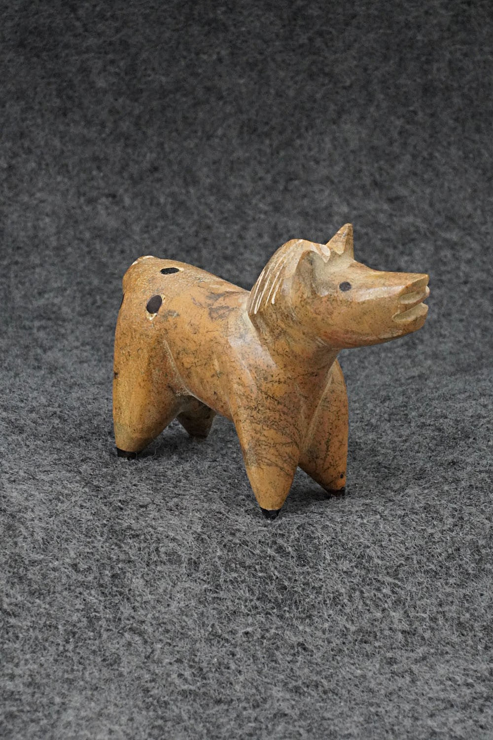 Horse Zuni Fetish Carving - Enrike Leekya
