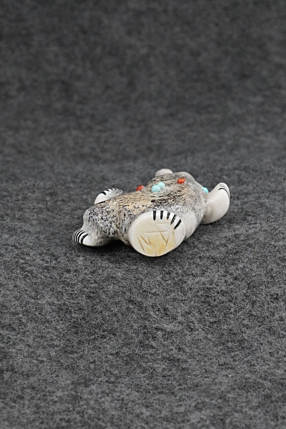 Dancing Bear Zuni Fetish Carving - Claudia Peina