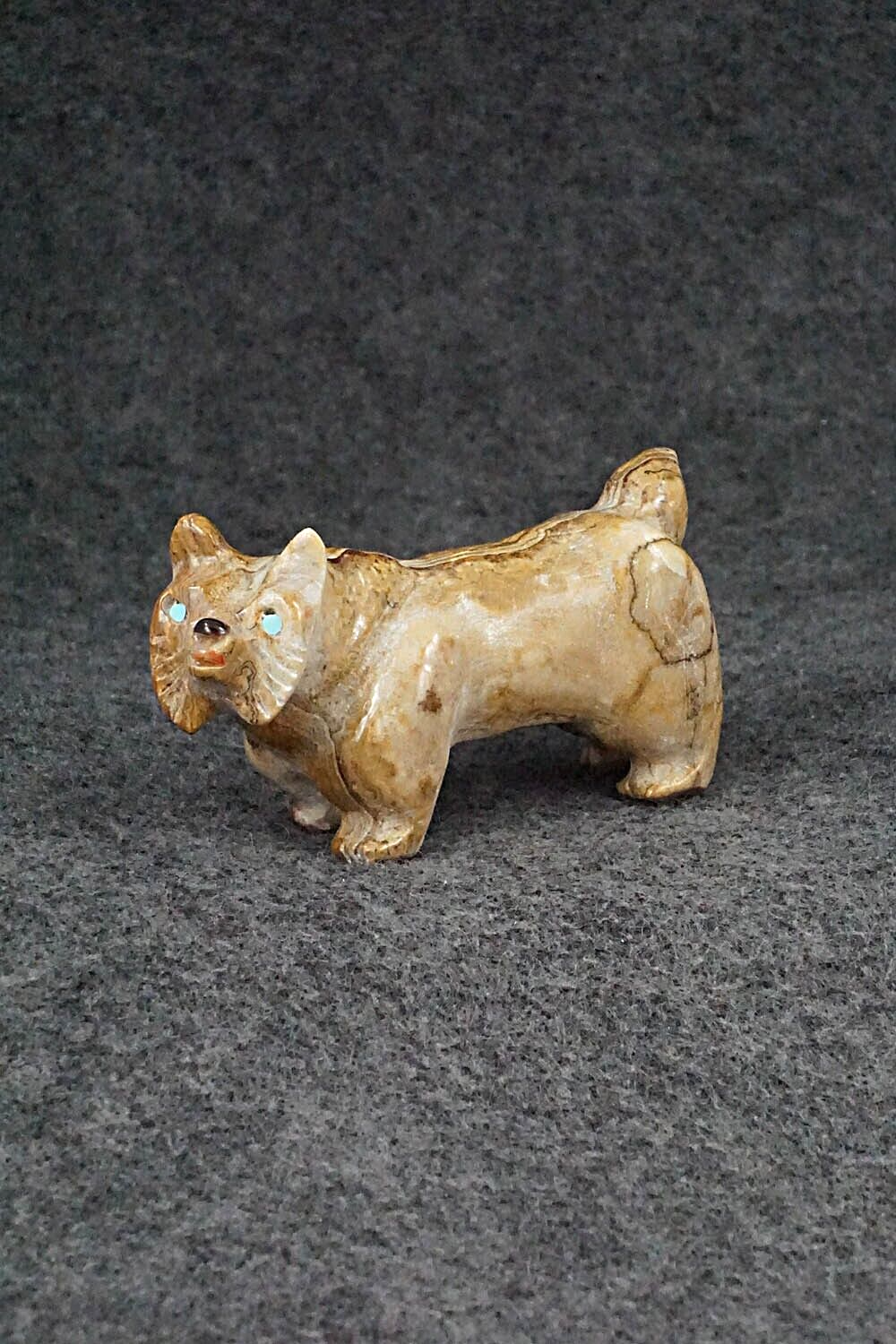 Bobcat Zuni Fetish Carving - Freddie Leekya