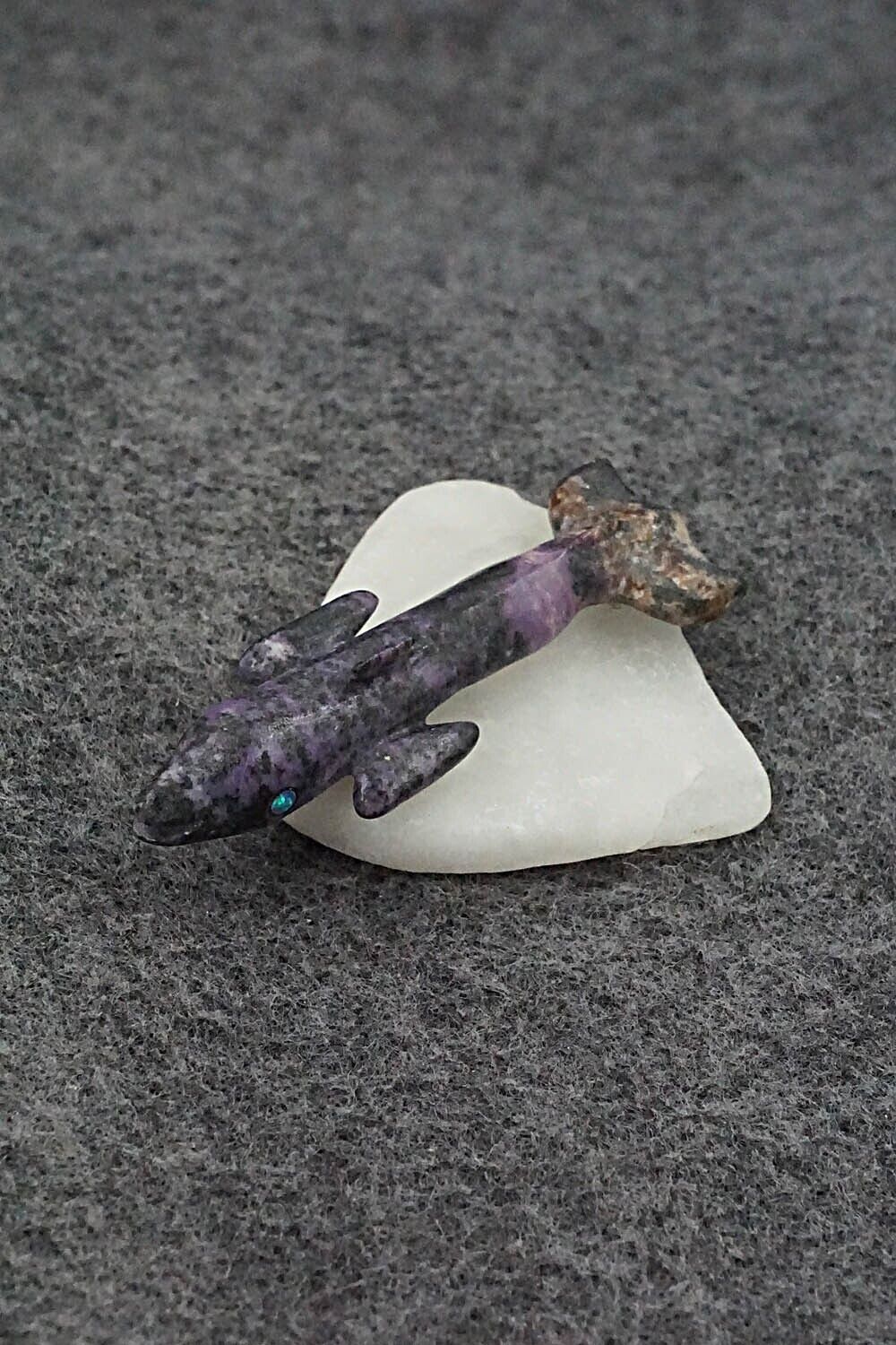 Dolphin Zuni Fetish Carving - Shanice Hattie