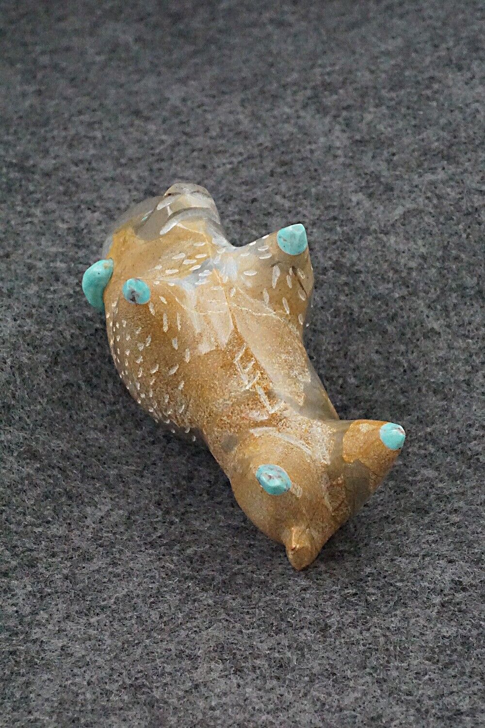 Buffalo Zuni Fetish Carving - Enrike Leekya