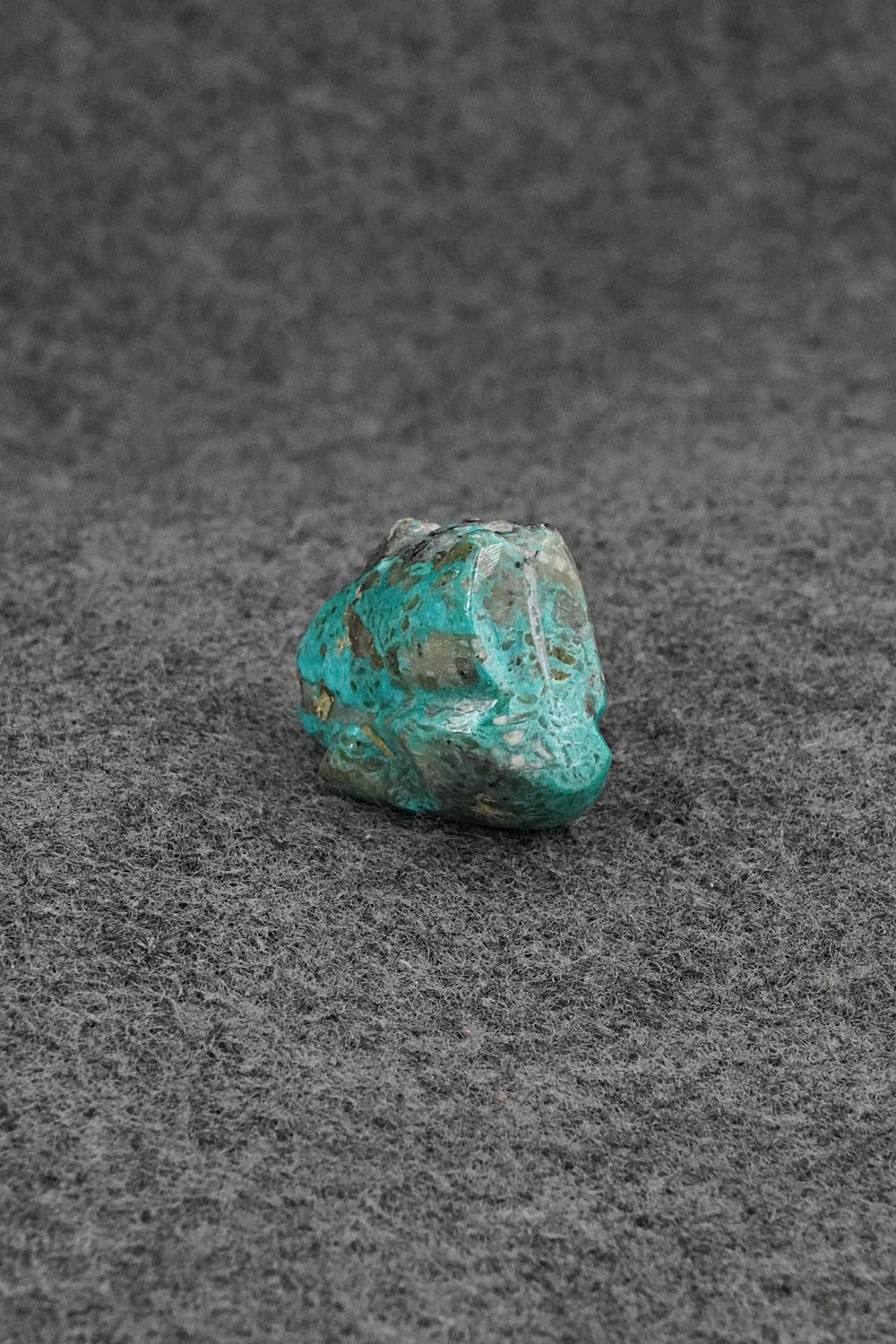 Squirrel Zuni Fetish Carving - Abby Panteah Quam