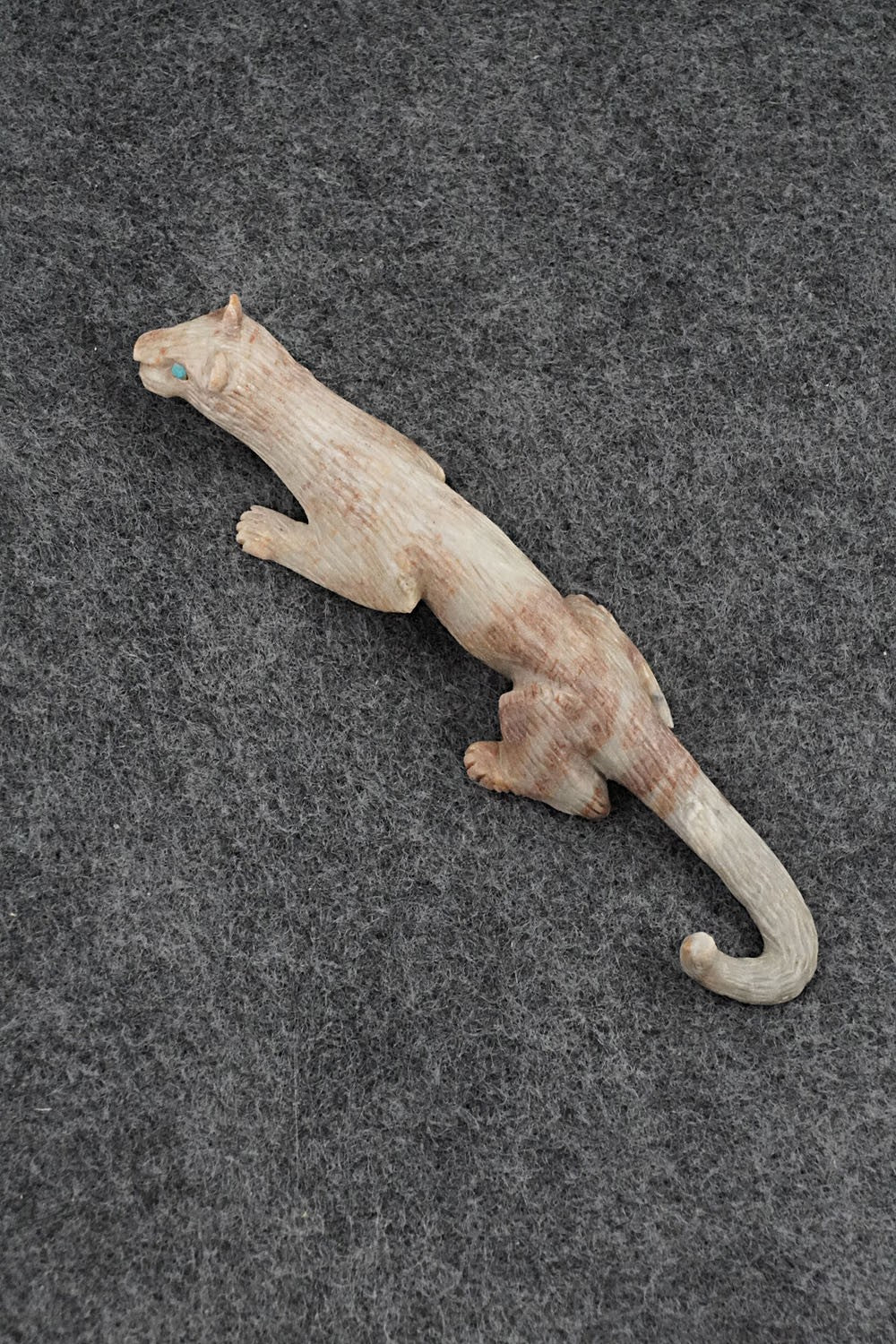 Mountain Lion Zuni Fetish Carving - Lance Cheama