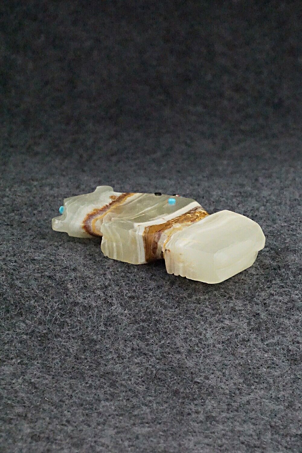 Bear Zuni Fetish Carving - Danette Laate