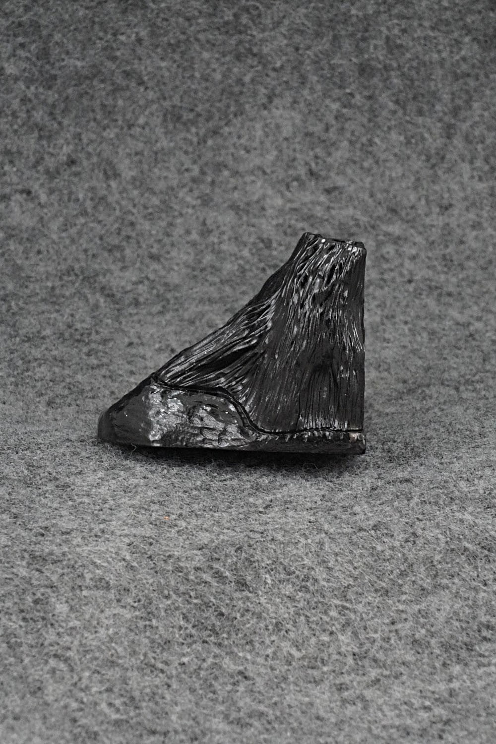Bear Zuni Fetish Carving - Henrietta Martinez
