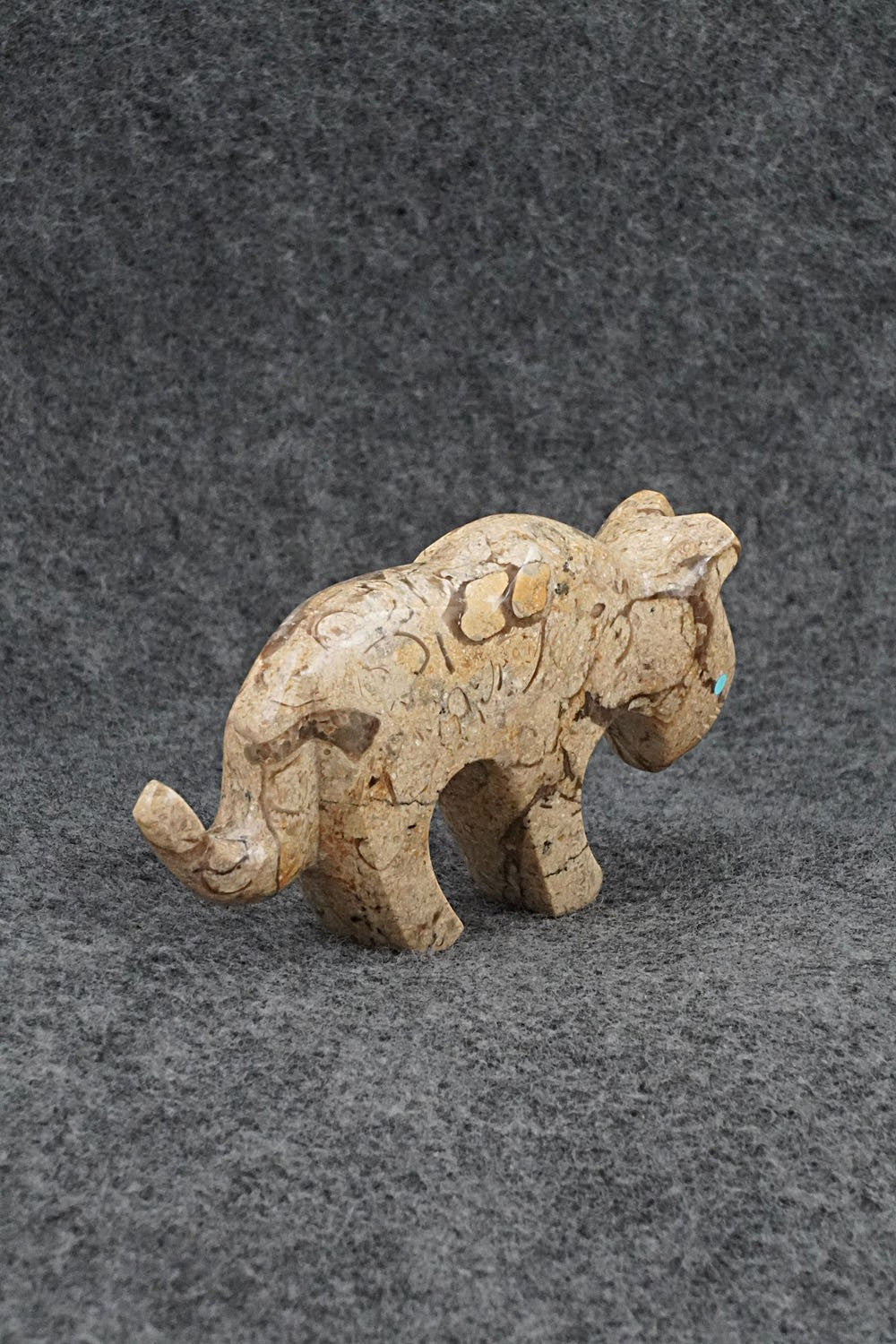 Mountain Lion Zuni Fetish Carving - Kenric Laiwakete