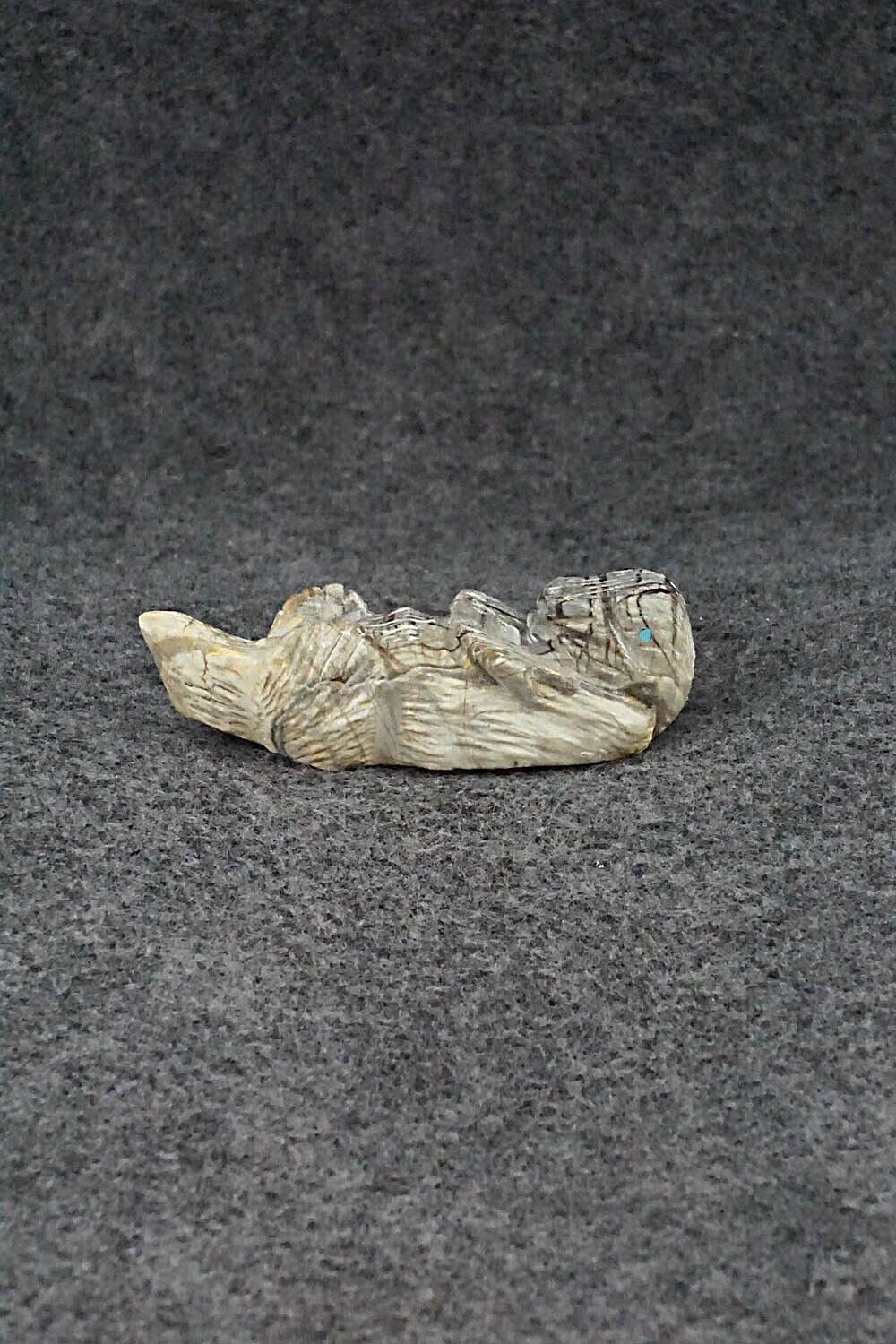 Otter Zuni Fetish Carving - Tony Mackel