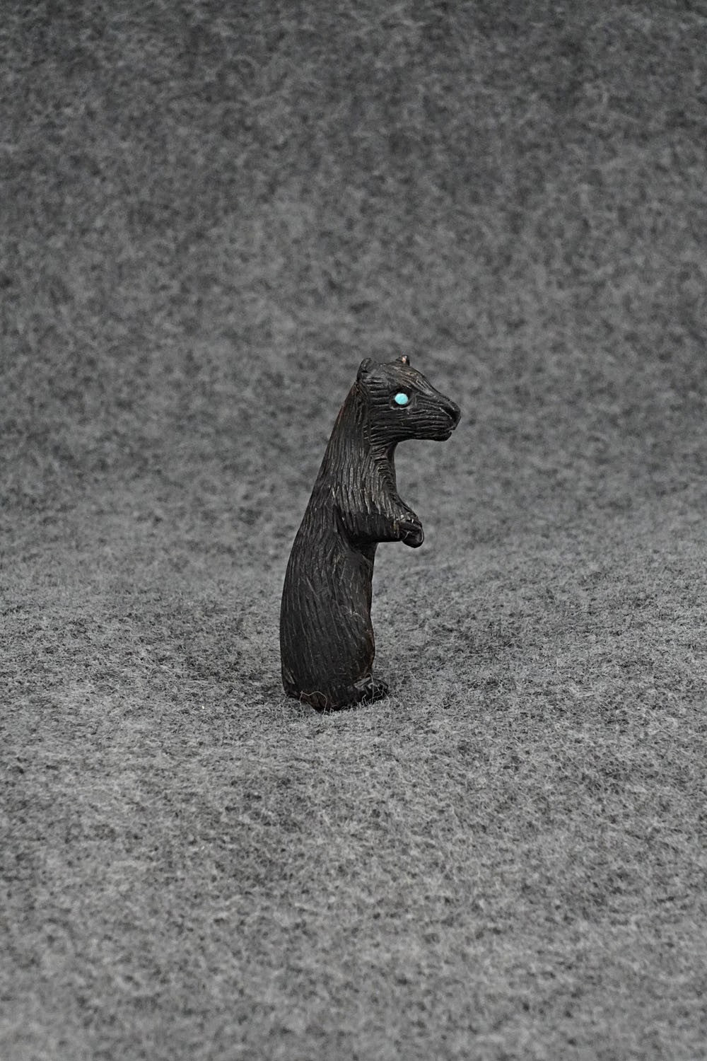 Bear Zuni Fetish Carving - Lance Cheama