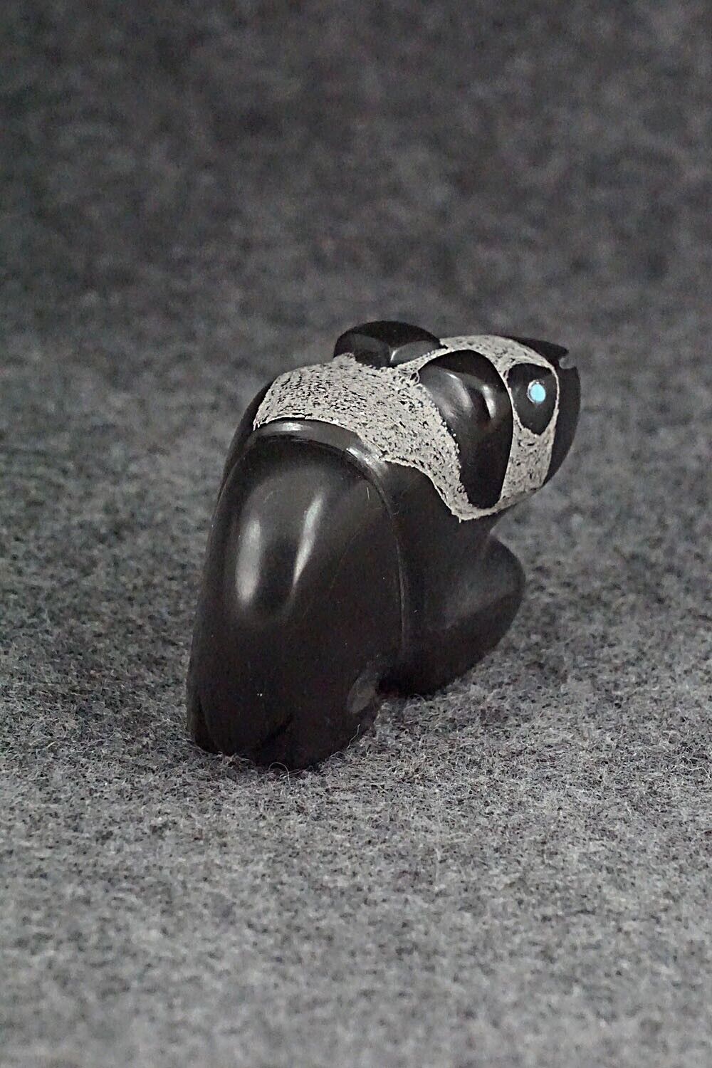 Bear Zuni Fetish Carving - Reynold Lunasee