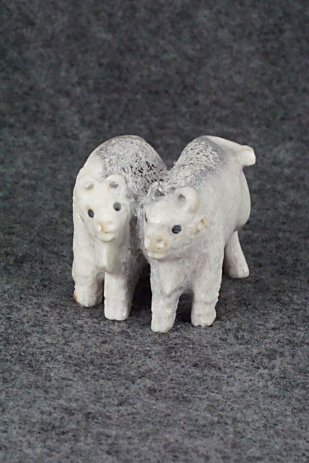Buffalo Zuni Fetish Carving - Maxx Laate
